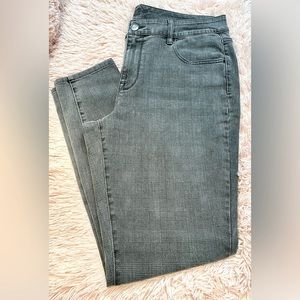 Maurice’s Womens Size 16 High Rise Plaid Grey Skinny Denim Jeans Pants BNWOT